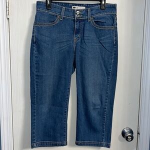 Levi Capri jeans Excellent condition
